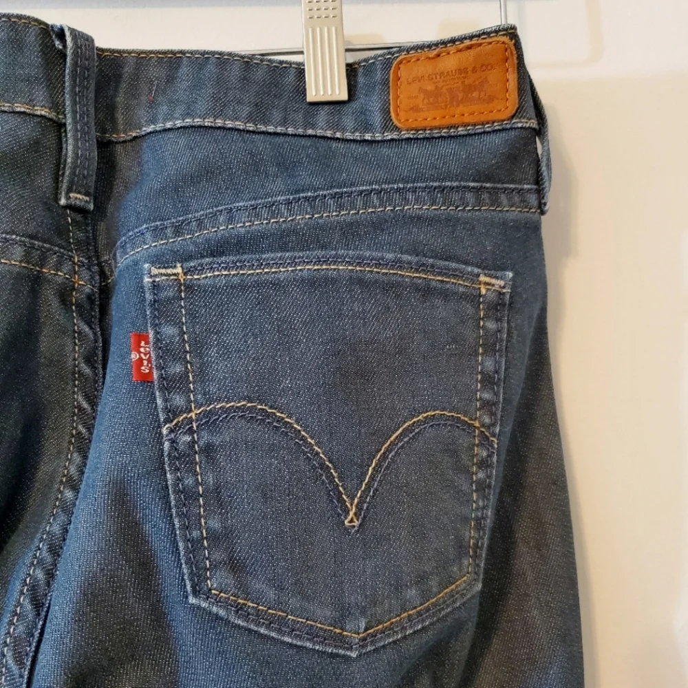 Levi's Vintage Straight 562 Mid Rise Denim Blue Jeans - Size 6M W28 - Picture 7 of 8